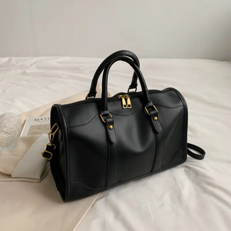 Elegant Leather Carryall – Spacious Autumn &amp; Winter Bag